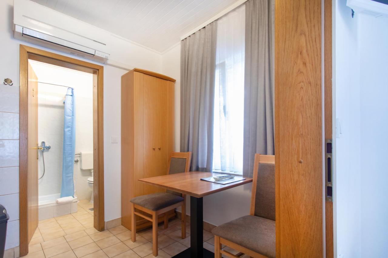 Apartmaji Pri Perotu Izola Luaran gambar